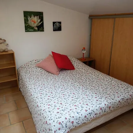 Avec Jardin A 6 Km Des Plages Apartment *